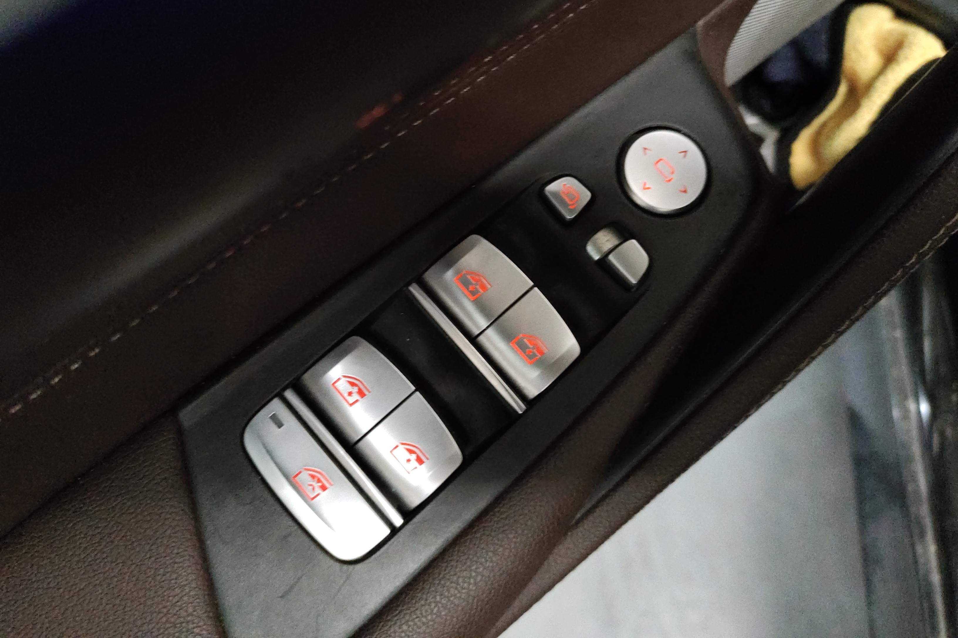 宝马5系 530Li 2021款 2.0T 自动 汽油 改款领先型M运动套装 (国Ⅵ) 