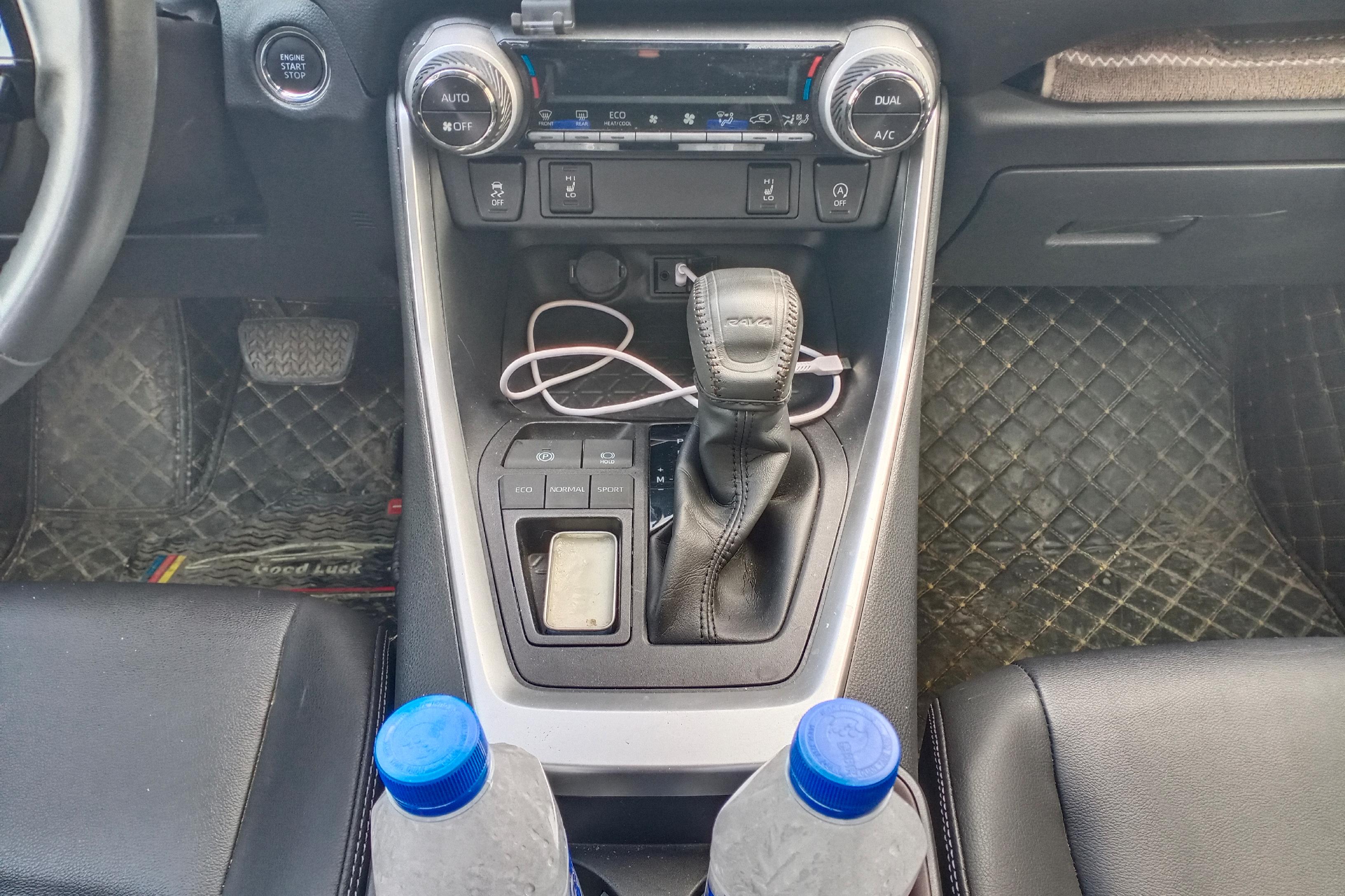 丰田RAV4 2020款 2.0L 自动 前驱 风尚PLUS版 (国Ⅵ) 