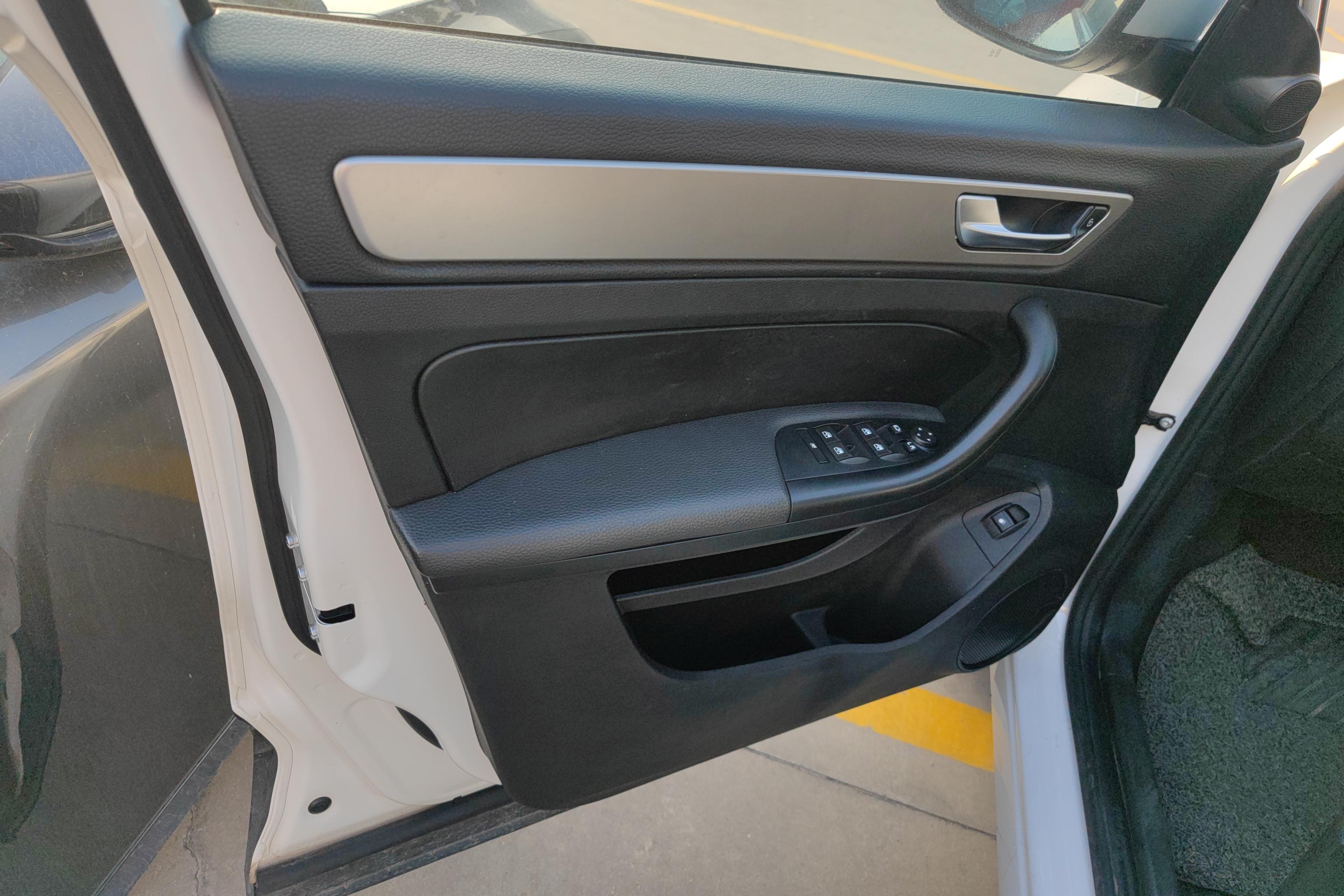 观致5 SUV 2019款 1.6T 自动 智云互联版尊贵型 (国Ⅴ) 