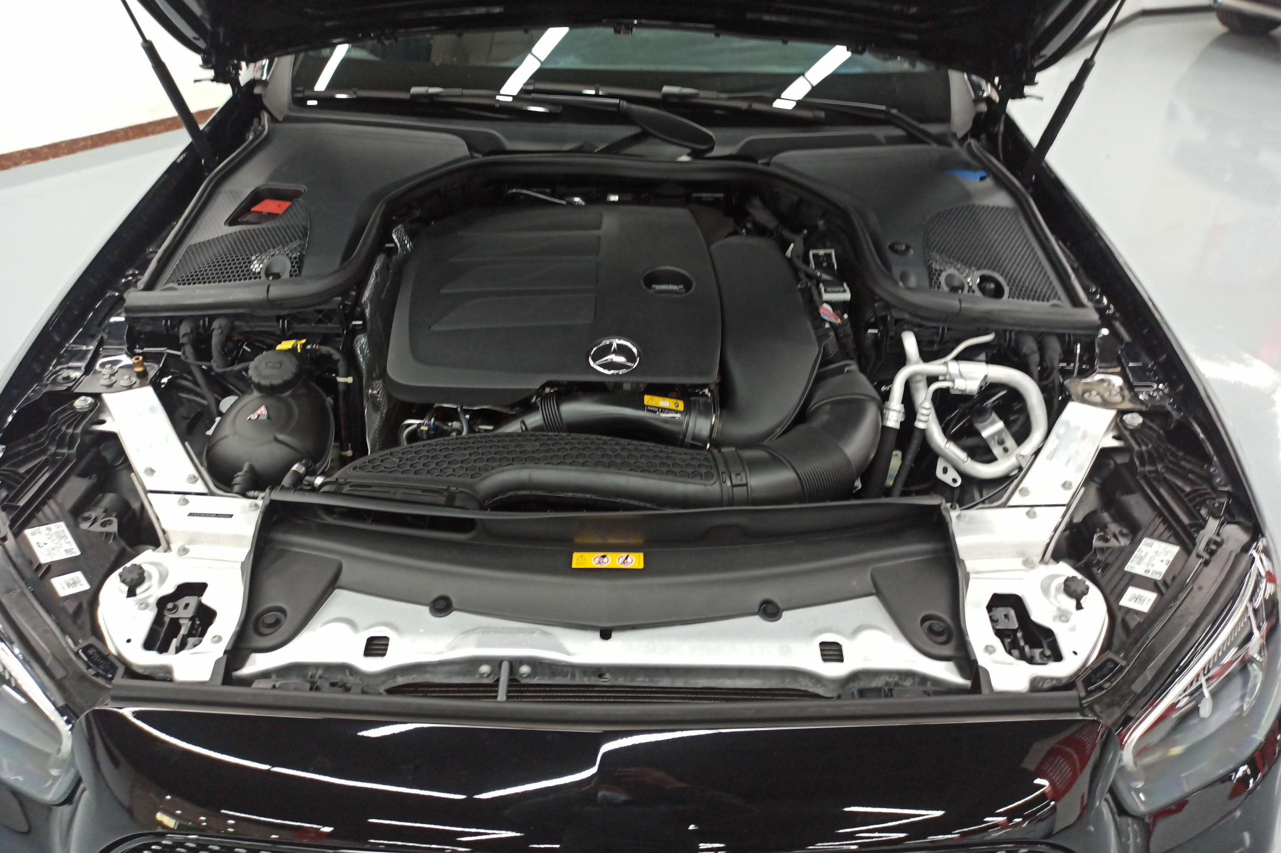 奔驰E级 E300L 2021款 2.0T 自动 汽油 改款运动豪华型 (国Ⅵ) 