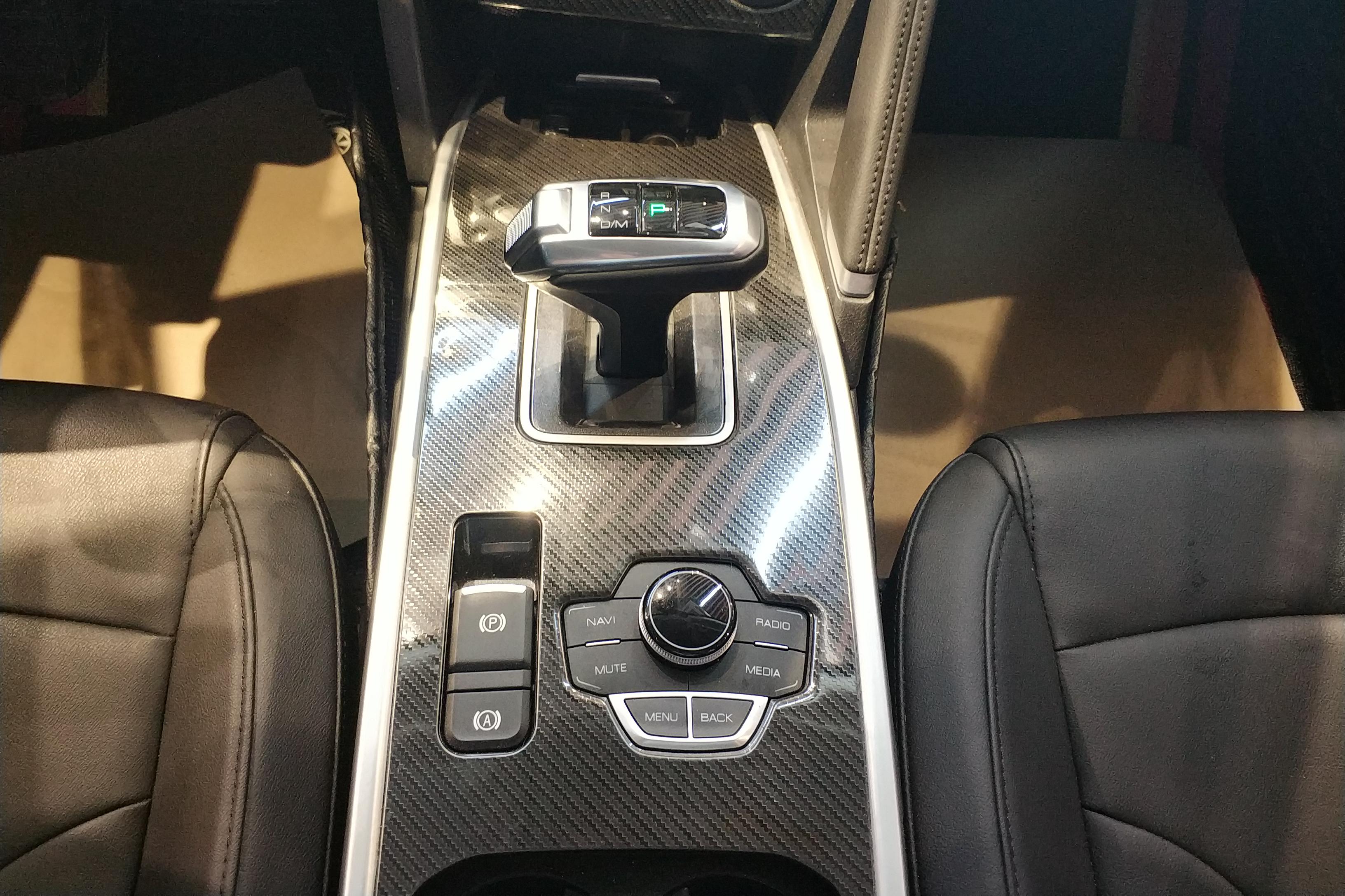 哈弗哈弗H6 蓝标 2018款 1.5T 自动 前驱 运动版尊贵型 (国Ⅴ) 