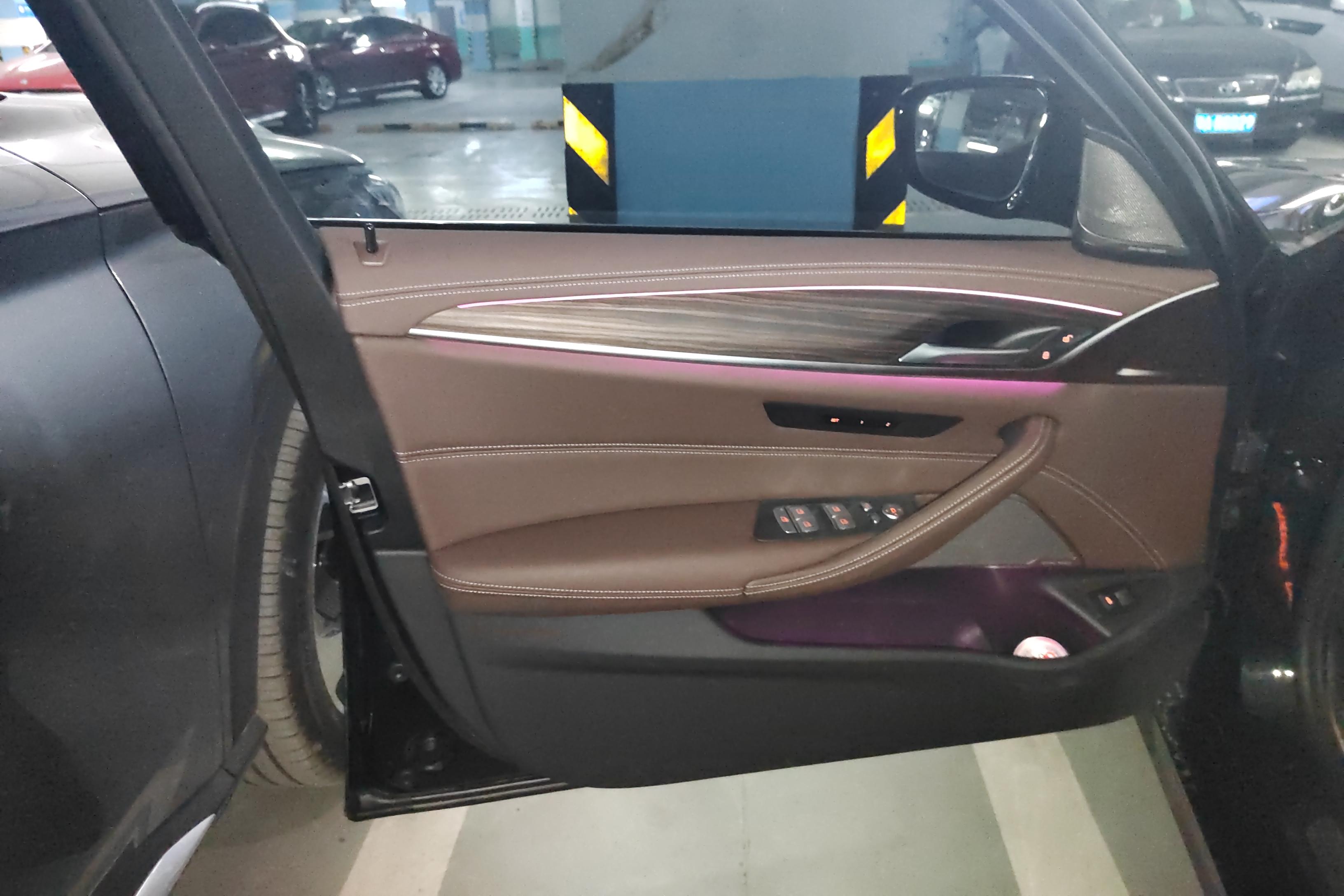 宝马5系 530Li 2022款 2.0T 自动 汽油 改款二领先型豪华套装 (国Ⅵ) 